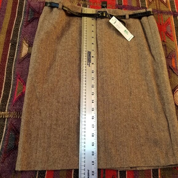 Laundry by Shelli Segal Belted Mini Straight Skirt - Picture 6 of 7